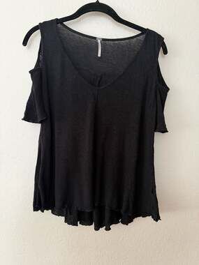 Free People Cold Shoulder V-Neck Black Top Size XS